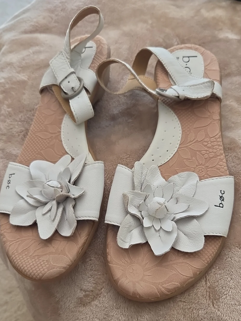 b.o.c. White Floral Appliqué Leather Sandals for Women